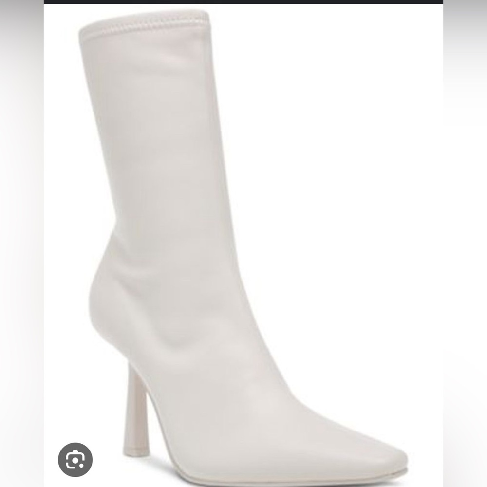 Steve Madden Vakay Sock Bootie size 6
